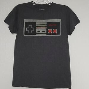 Nintendo Vintage Controller Cotton Tee Size Small
